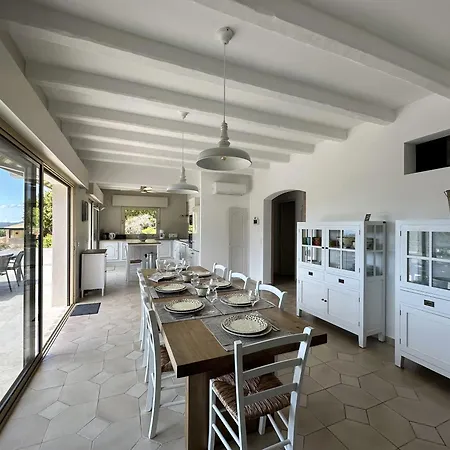 Blanche Pour 8 Personnes Avec Piscine Privee A La Londes-les-maures * La Londe-les-Maures