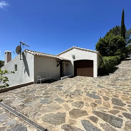 Blanche Pour 8 Personnes Avec Piscine Privee A La Londes-les-maures Villa *