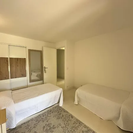Blanche Pour 8 Personnes Avec Piscine Privee A La Londes-les-maures * La Londe-les-Maures